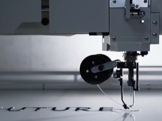 阿迪达斯Futurecraft未来工艺量身定制纤维，看看一根线如何快速的变为一双鞋！